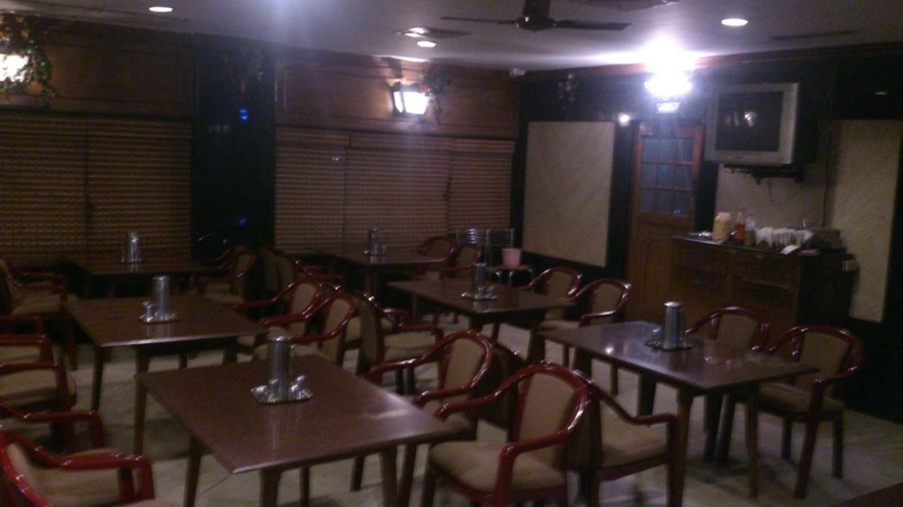 Sarmani Hotels Pvt. Ltd Chennai Extérieur photo